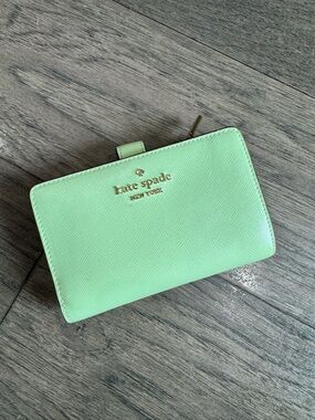 Kate Spade Lime Green Leather Wallet Zip Around Bifold Card Holder